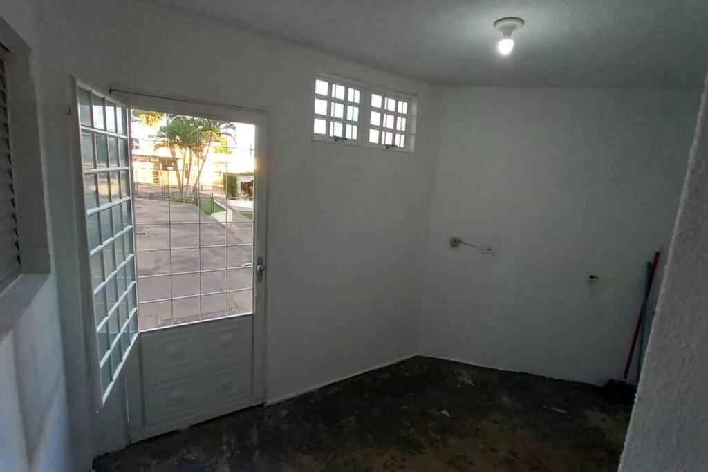 Apto Economico Aeroporto,ifms,base,exercito-terreo Apartment *